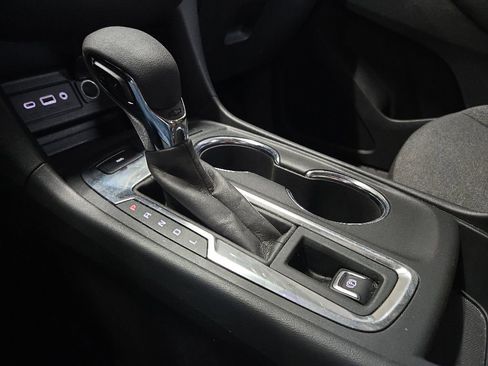 Used 2024 Chevrolet Equinox LT AWD/4WD image 18