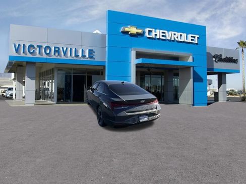 Used 2023 Hyundai Elantra Limited FWD image 7