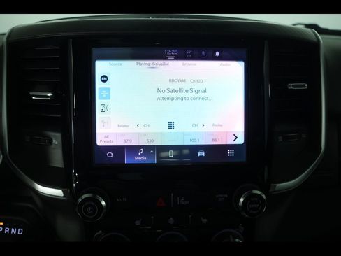 New 2026 RAM 1500 4x4 Crew Cab image 19