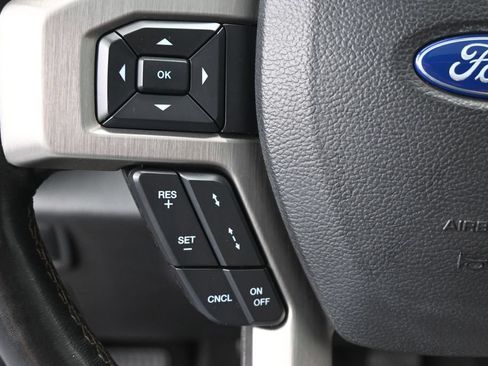 Used 2018 Ford F150 Platinum w/ Equipment Group 701A Luxury AWD/4WD image 23