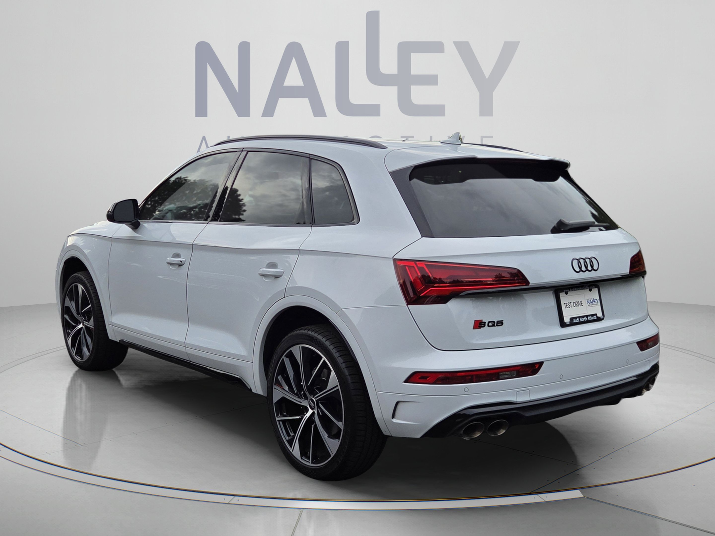 Used 2024 Audi SQ5 Premium Plus AWD/4WD image 3
