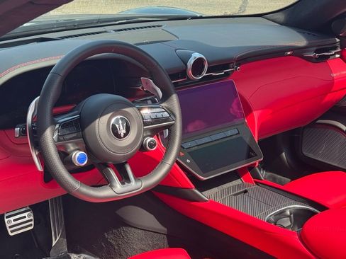 Used 2024 Maserati GranCabrio Trofeo image 5