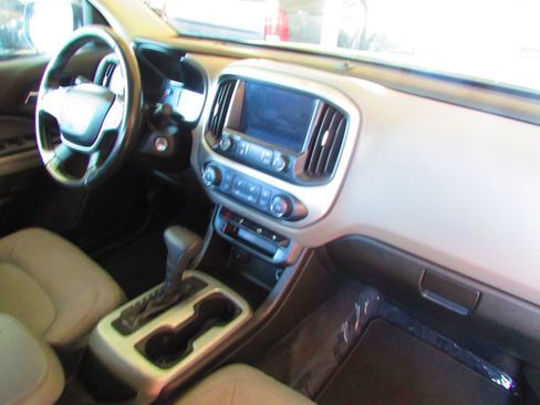 Used 2019 Chevrolet Colorado LT image 22