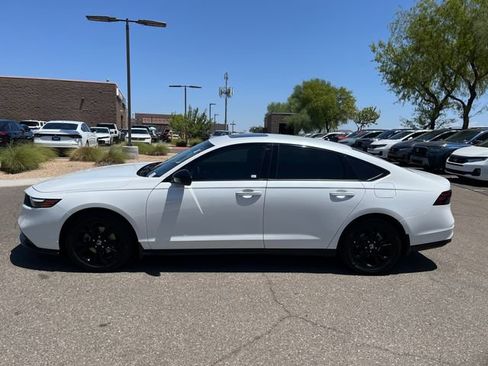 Used 2025 Honda Accord SE image 9