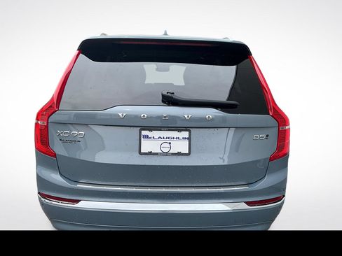 Used 2023 Volvo XC90 B5 Plus AWD/4WD image 12