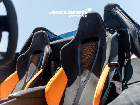 Used 2024 McLaren 750S Spider RWD image 11