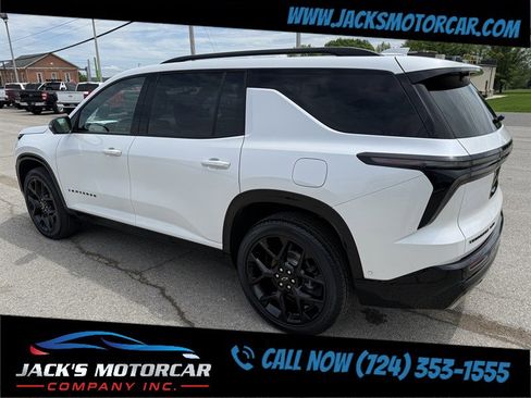 Used 2025 Chevrolet Traverse RS AWD/4WD image 6
