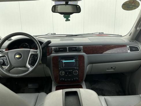 Used 2013 Chevrolet Tahoe LTZ AWD/4WD image 41