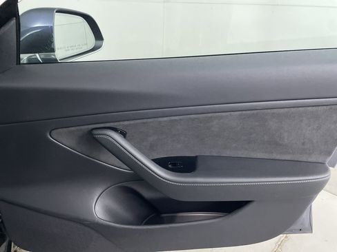 Used 2019 Tesla Model 3 Long Range image 22