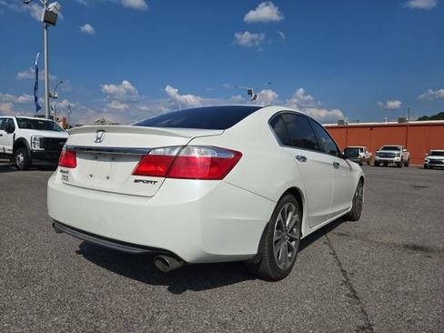 Used 2015 Honda Accord Sport image 3