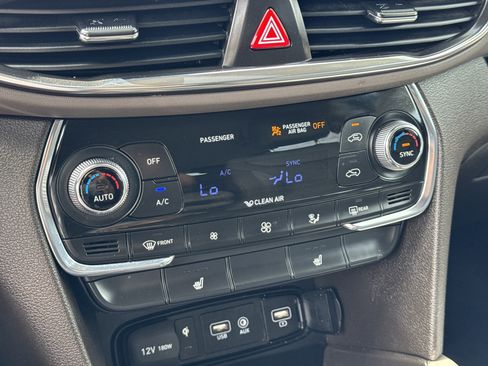 Used 2020 Hyundai Santa Fe SEL w/ Convenience Package image 27