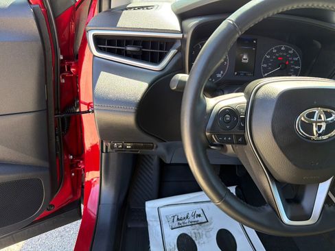 Used 2023 Toyota Corolla Cross LE image 15