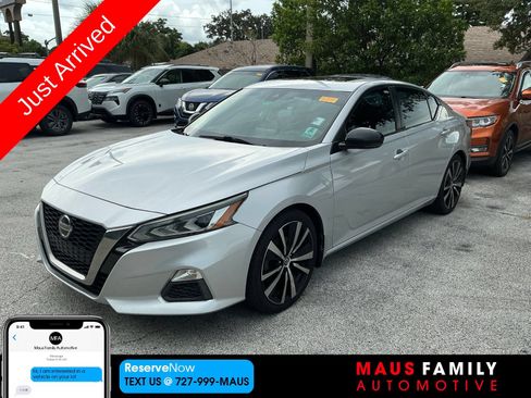 Used 2020 Nissan Altima 2.5 SR w/ Premium Package FWD image 1