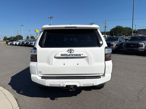 Used 2016 Toyota 4Runner SR5 Premium AWD/4WD image 5
