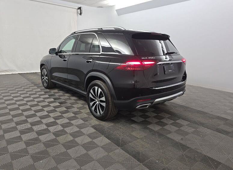 Used 2025 Mercedes-Benz GLE 450e 4MATIC w/ Driver Assistance Package image 3