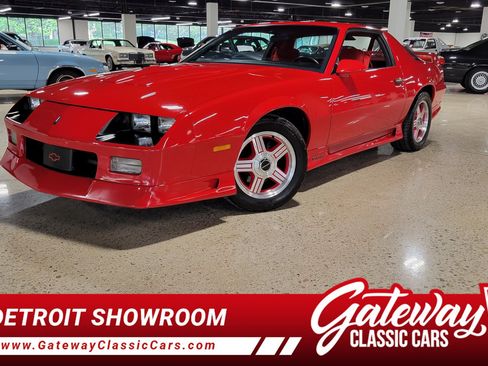 Used 1991 Chevrolet Camaro Z28 RWD image 1