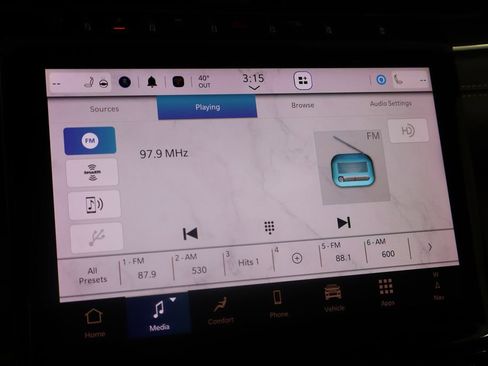 Used 2024 Jeep Grand Cherokee Limited w/ Luxury Tech Group II image 33