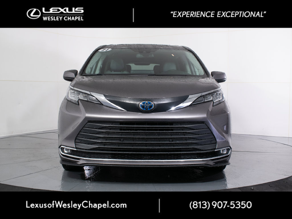 Used 2021 Toyota Sienna XLE w/ XLE Plus Package AWD/4WD image 9