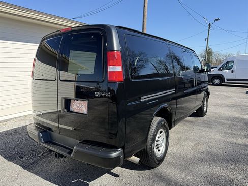 Used 2020 Chevrolet Express 3500 image 4