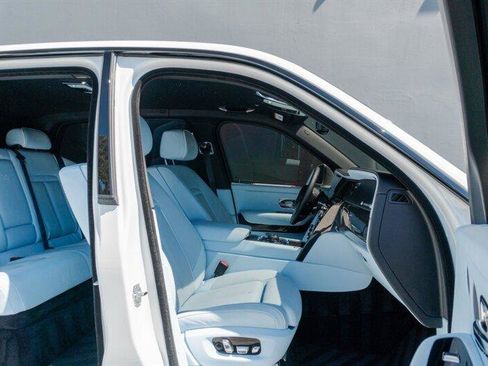 Used 2024 Rolls-Royce Cullinan Black Badge image 77