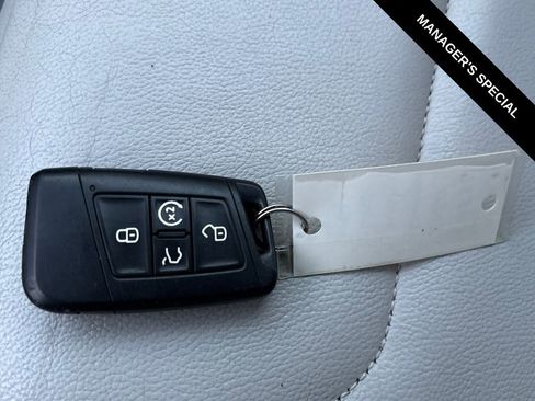 Used 2020 Volkswagen Tiguan SEL Premium R-Line image 26