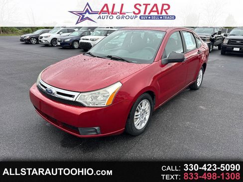 Used 2010 Ford Focus SE FWD image 1
