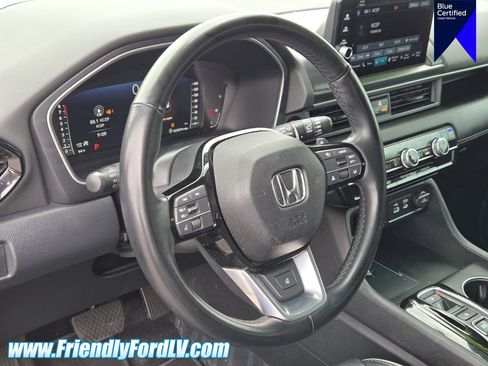 Used 2025 Honda Pilot Elite image 23