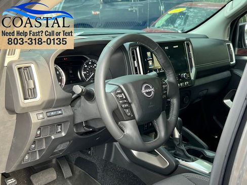 Used 2025 Nissan Frontier SV w/ SV Convenience Package RWD image 11