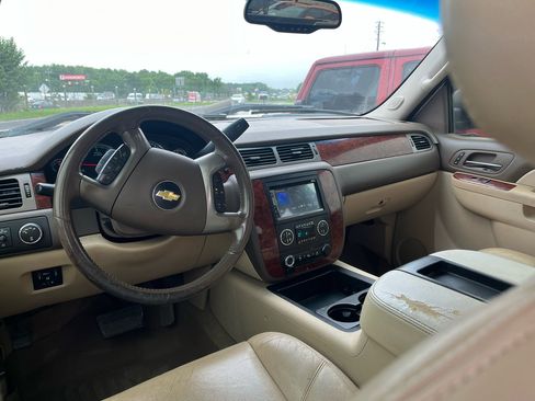 Used 2013 Chevrolet Silverado 1500 LTZ w/ LTZ White Diamond Edition image 13