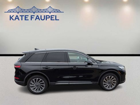 Used 2025 Lincoln Corsair Reserve AWD/4WD image 8