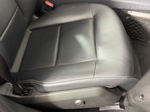 Used 2015 Mercedes-Benz E 350 Sedan image 32