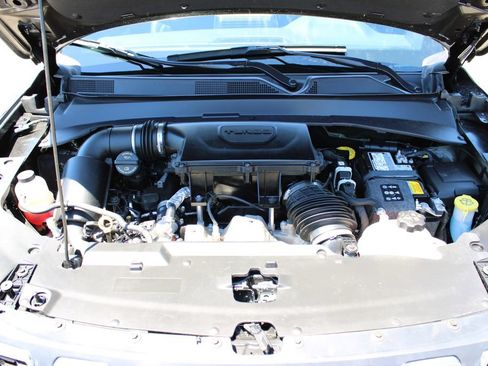 Used 2025 Jeep Compass Latitude AWD/4WD image 39