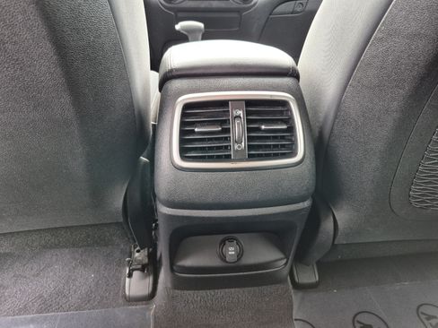 Used 2019 Kia Sorento L FWD image 14