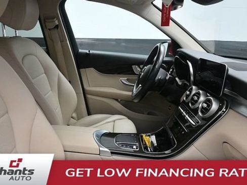 Used 2022 Mercedes-Benz GLC 300 4MATIC image 13