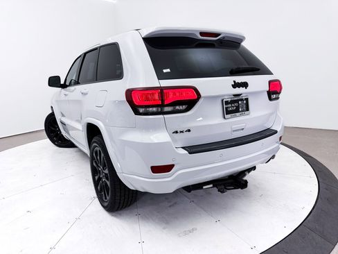 Used 2018 Jeep Grand Cherokee Altitude image 8
