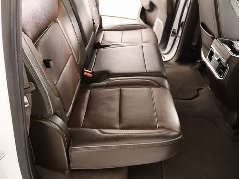 Used 2024 GMC Sierra 3500 Denali image 15