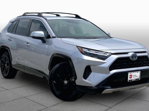 Used 2023 Toyota RAV4 SE w/ Convenience Package AWD/4WD image 3