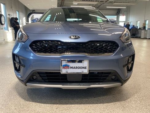 Used 2020 Kia Niro EX Premium image 2