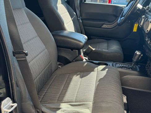 Used 2011 Jeep Wrangler Unlimited Sport image 10