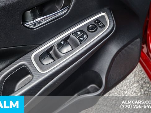 Used 2020 Nissan Versa SR w/ Convenience Package image 53