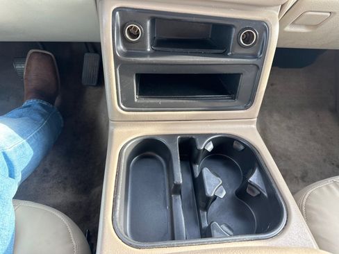 Used 2004 Chevrolet Suburban LT w/ Preferred Equipment Group image 20