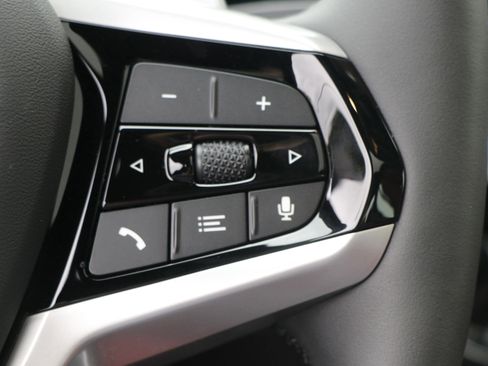 Used 2025 BMW 330i xDrive Sedan w/ Premium Package image 19