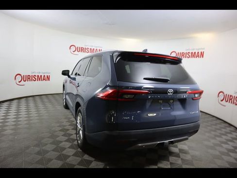Used 2024 Toyota Grand Highlander AWD image 9