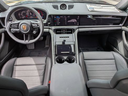 New 2026 Porsche Panamera image 23