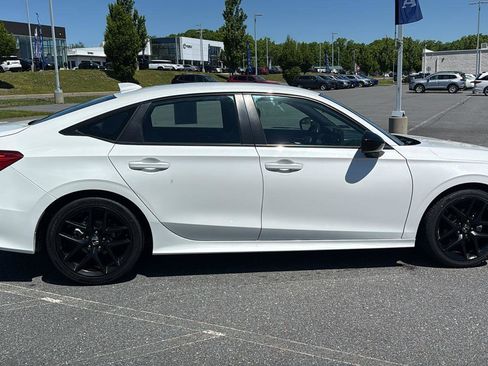 Used 2024 Honda Civic Sport image 4