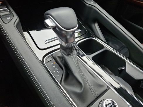 Used 2023 Kia Telluride EX w/ EX Captain's Chair Package FWD image 19