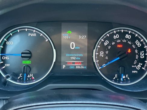 Used 2021 Toyota RAV4 LE AWD/4WD image 24