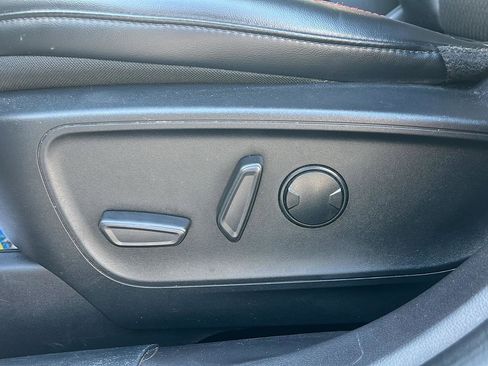 Used 2024 Ford Escape ST-Line image 23