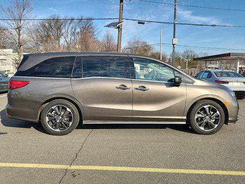 Used 2022 Honda Odyssey Elite image 7