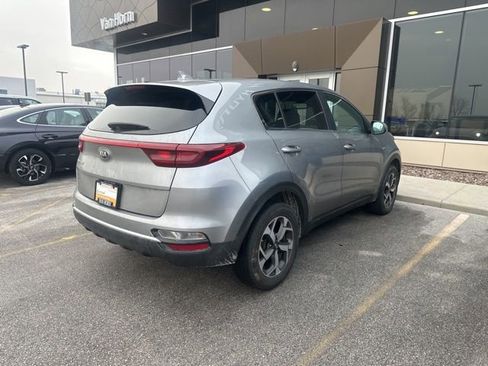 Used 2021 Kia Sportage LX image 2